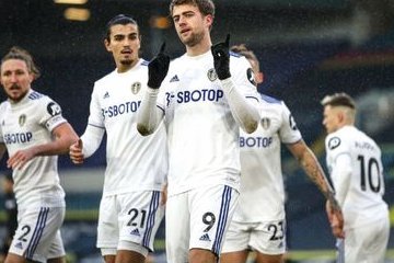 利兹联3-1胜伯恩利，三球终结颓势