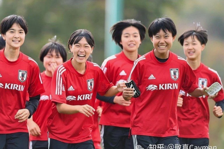 日本门将铃木彩艳即将转会英超利兹联！