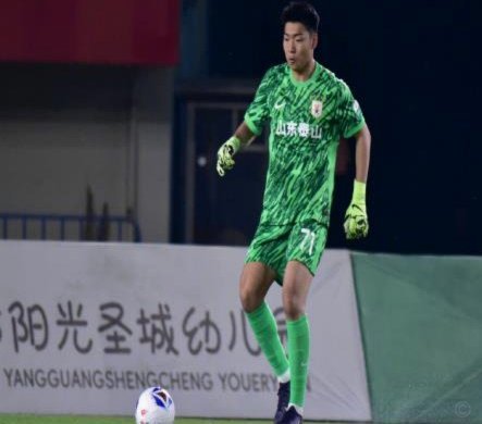 山东泰山调整阵容：刘骐玮撤B队，谢木西丁史松辰补报