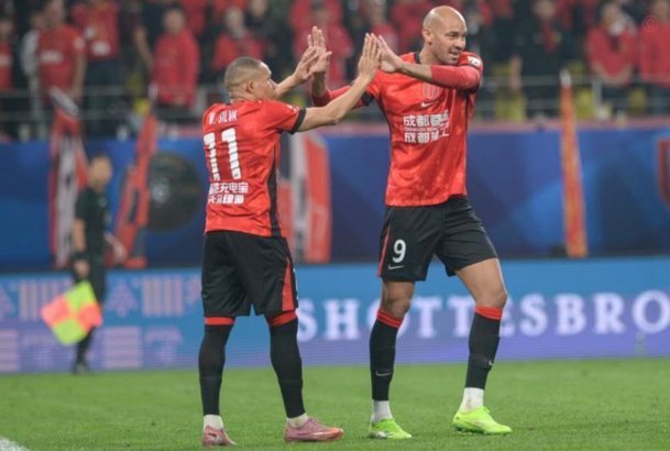 中超：蓉城1-1三镇联赛五连平，李昂破门，韦世豪点射