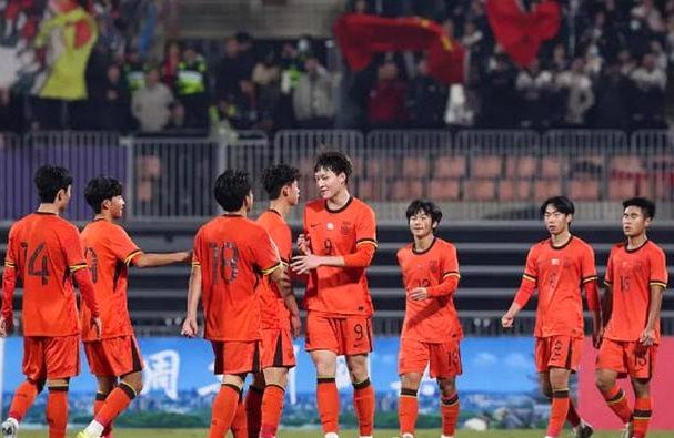 中国U17迎战阿森纳U17：强阵首发，未来可期