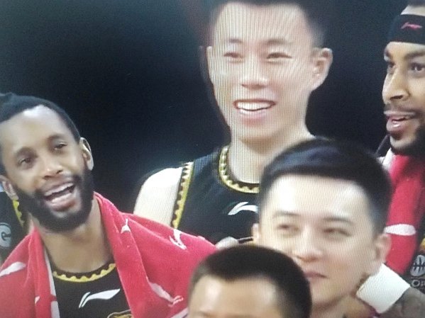 为什么潘朝伟是球盲过滤器？