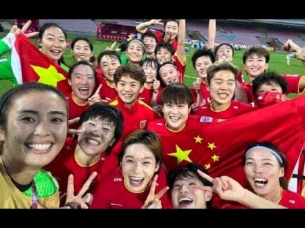亚运中国男女足名单公布：海港中卫因车祸缺席！宋凯担任女足领队
