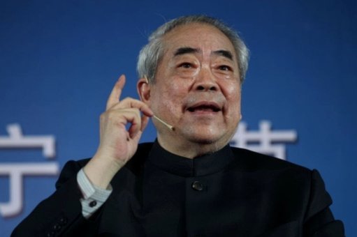 范布隆克霍斯特：穆萨已与球队翻篇，对巴萨不能只想摆大巴