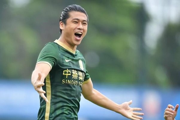 张玉宁领衔 中国男足首战告捷